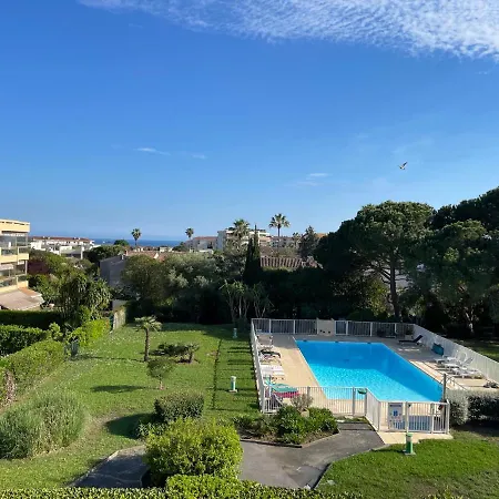 Appartement Grand Proche Avec Piscine. Antibes