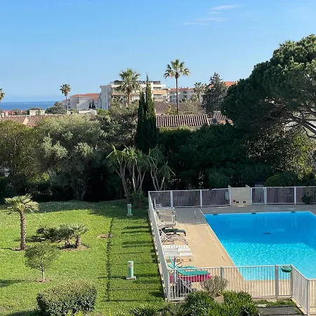 Apartment Grand Proche Avec Piscine.
