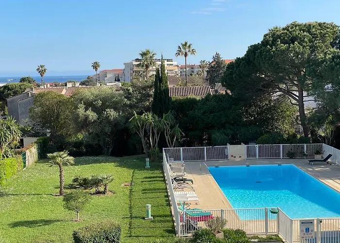 Appartement Grand Proche Avec Piscine.